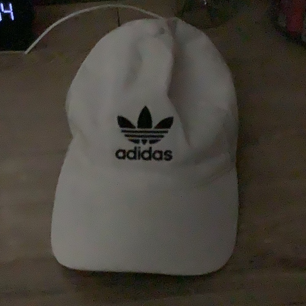 Addidas simple hat - Picture 2 of 3